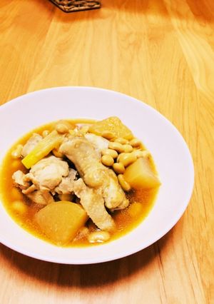 簡単☆*:.手羽元と大豆でほっくり煮物-レシピのメイン写真