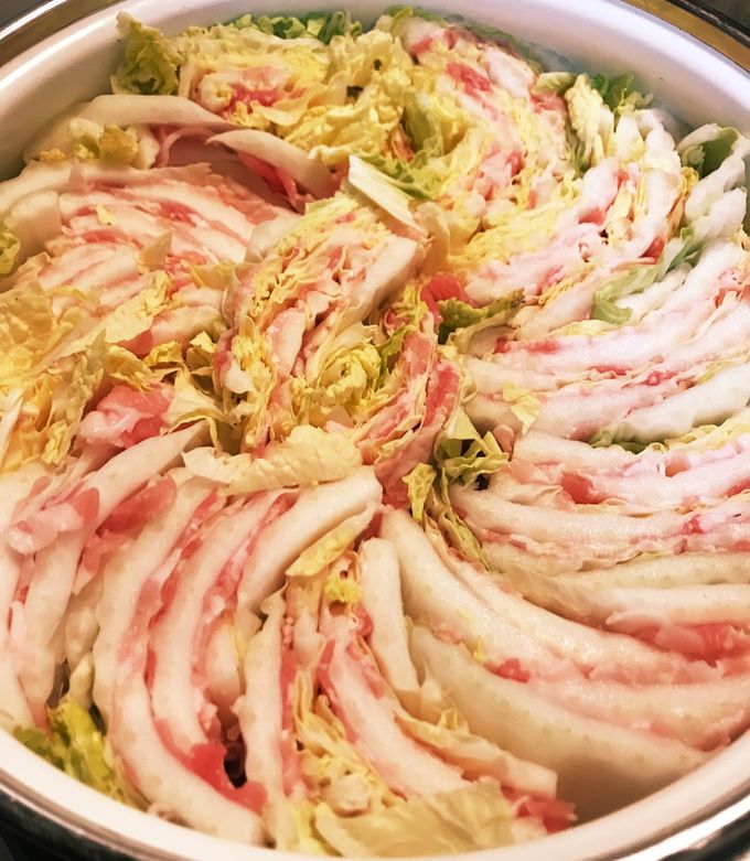 ミルフィーユ鍋 見た目もおいしい！だし香る 豚バラと白菜の重ね鍋のレシピ