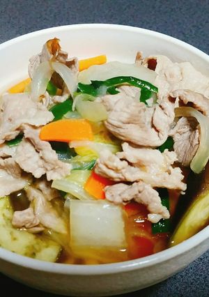だしが効いてる肉やさいうどん♪-レシピのメイン写真