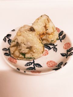 ❁きんぴらごぼうと揚げ玉のおむすび❁-レシピのメイン写真