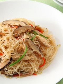 椎茸と鶏肉の焼きビーフン♪-レシピのメイン写真