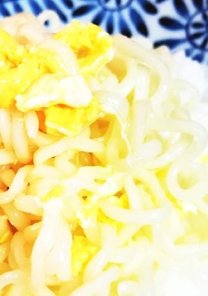 サッポロ一番塩ラーメンonご飯-レシピのメイン写真