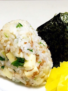 おかかとチーズのおにぎり-レシピのメイン写真