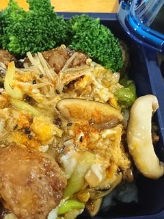 簡単!とり唐揚げの甘辛卵とじ丼お弁当-レシピのメイン写真