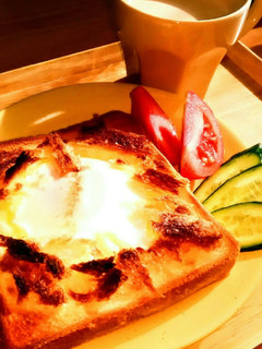 朝はこれ!目玉焼きトースト♪-レシピのメイン写真