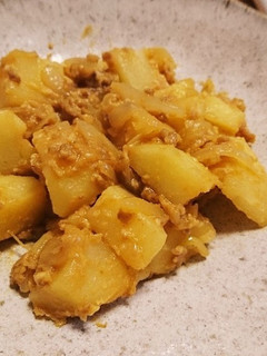 味噌ラーメンのスープで♪味噌肉じゃが-レシピのメイン写真