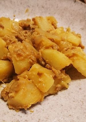 味噌ラーメンのスープで♪味噌肉じゃが-レシピのメイン写真