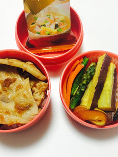 95、ミニ生姜焼き丼と野菜の素揚げ弁当♡-レシピのメイン写真