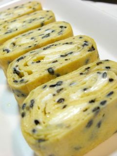 お弁当に♬黒ゴマとチーズの卵焼き-レシピのメイン写真