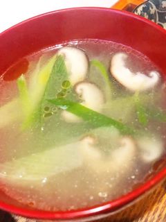 椎茸と「白ネギの緑の部分」の中華スープ♪-レシピのメイン写真