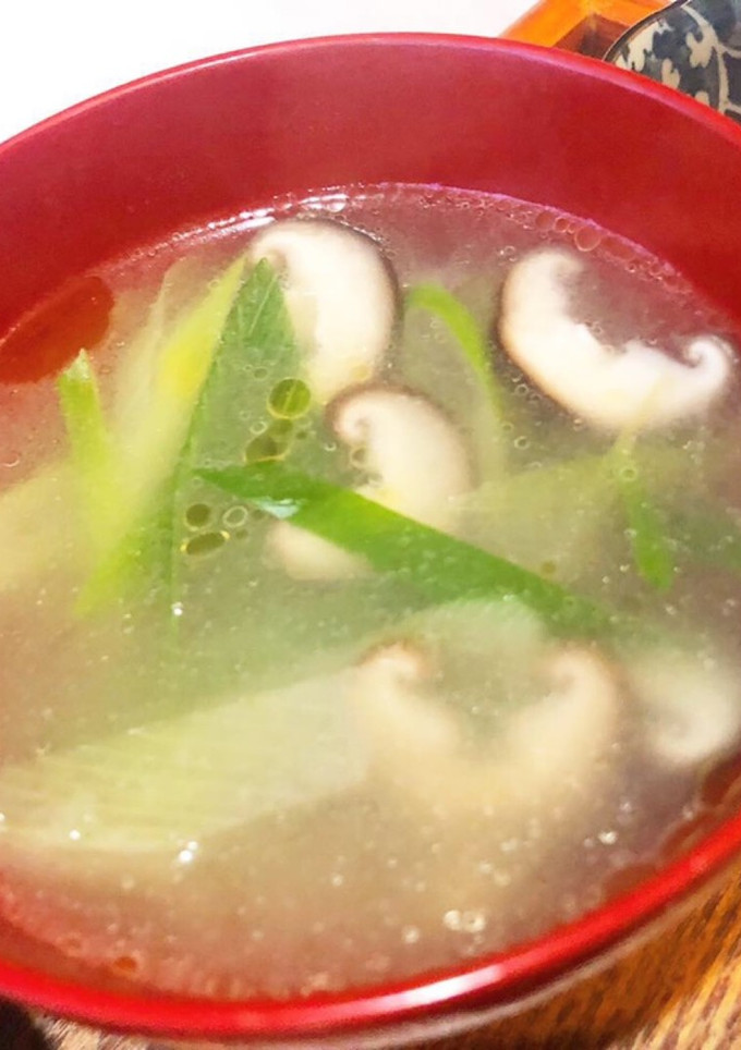 椎茸と「白ネギの緑の部分」の中華スープ♪-レシピのメイン写真