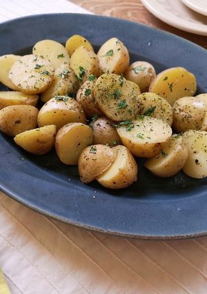 ポリ袋湯煎で絶品♥️新じゃがのオイル煮-レシピのメイン写真