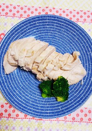 鶏胸肉で柔らか茹で鶏（サラダチキン）-レシピのメイン写真