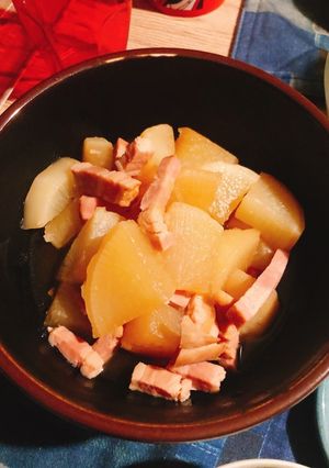 旨味たっぷり！大根とベーコンの煮物-レシピのメイン写真