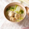 鍋の野菜で簡単!白菜と鶏団子の汁ビーフン