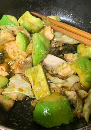 サーモンとアボカド！洋風わさび醤油炒め！-レシピのメイン写真