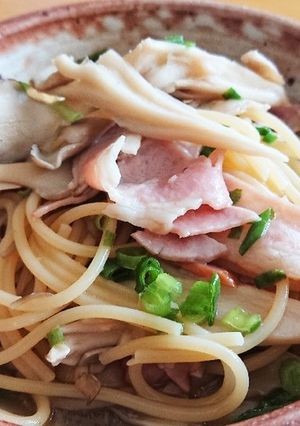 ワンパン！舞茸とベーコンのスープパスタ-レシピのメイン写真