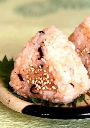あかりと塩昆布のおにぎり♡-レシピのメイン写真