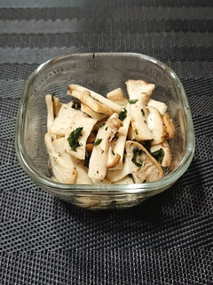 副菜・お弁当おかず:えりんぎわかめ-レシピのメイン写真