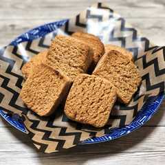 รูปของ 全粒粉とナッツ系満載のクッキー☆