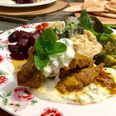 รูปของ ラム肉のスパイス焼き　ヨーグルトソース
