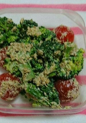 ブロッコリーとミニトマトのおかかごま和え-レシピのメイン写真