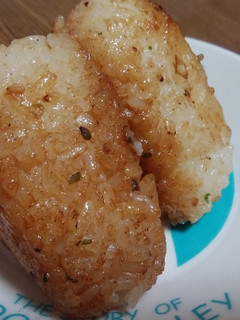 サッポロ一番ごま味ダレの焼きおにぎり-レシピのメイン写真