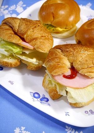 簡単！レタスたっぷりサンドの作り方-レシピのメイン写真