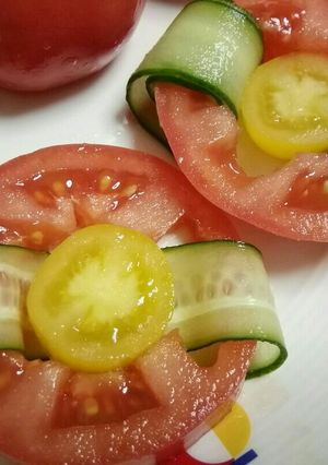 可愛さ満点♪トマトの飾り切り-レシピのメイン写真