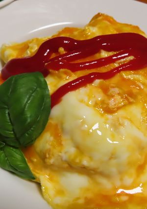 薄焼き卵をのせるケチャップライス-レシピのメイン写真