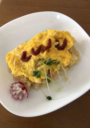 中身は白いオムライス-レシピのメイン写真