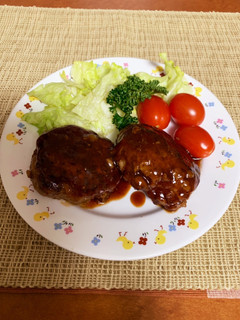 子どももパパも大好き!煮込みハンバーグ☆-レシピのメイン写真