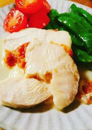 材料はたったの二つ！鶏ハムのチーズ焼き-レシピのメイン写真