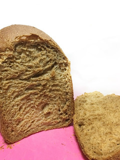HBでプルーンたっぷり全粒粉パン-レシピのメイン写真