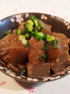 サッポロ一番みそラーメンのスープで蒟蒻煮-レシピのメイン写真
