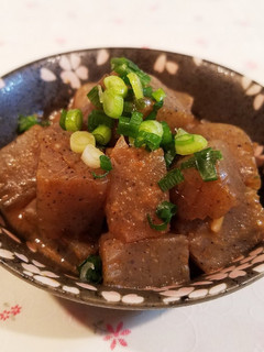 サッポロ一番みそラーメンのスープで蒟蒻煮-レシピのメイン写真