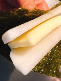 めっちゃ旨い!!大根とチーズの海苔巻き-レシピのメイン写真