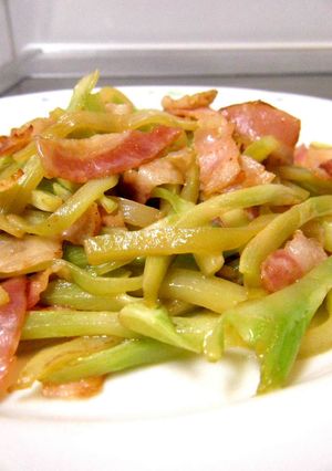 ブロッコリーの茎☆バター醤油炒め-レシピのメイン写真