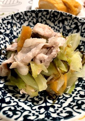 キャベツと豚肉の塩昆布蒸し-レシピのメイン写真