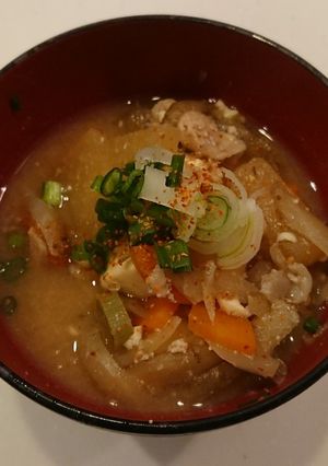 お好きな野菜で豚汁風のお味噌汁-レシピのメイン写真