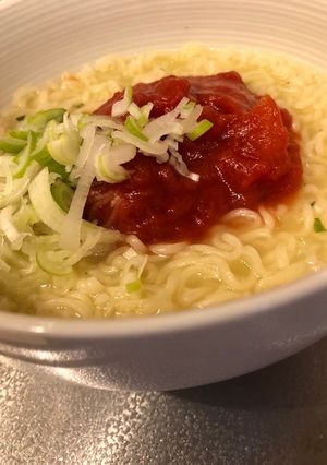 サッポロ一番塩らーめんでトマト麺-レシピのメイン写真