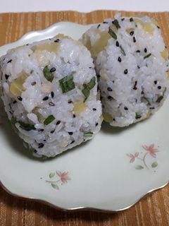 たくあんおにぎり♪-レシピのメイン写真