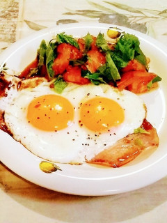 簡単時短朝食2 ハムエッグにトマトソテー-レシピのメイン写真