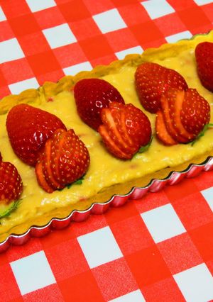 苺入りのカスタードクリーム(固め)-レシピのメイン写真