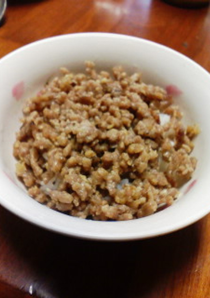 簡単♪おいしい♪豚挽き肉のみそそぼろ丼-レシピのメイン写真