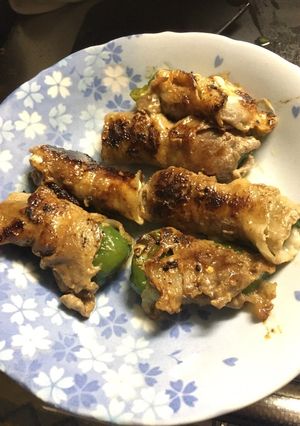 簡単、絶品チーズinピーマンの肉巻き♬-レシピのメイン写真