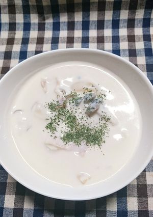 牛乳のベーコンとしめじのクリームシチュー-レシピのメイン写真