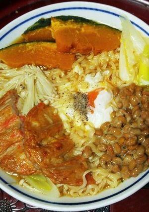 サッポロ一番☆を盛り沢山でいただきます♪-レシピのメイン写真