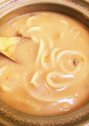 残ったシチューで味噌シチューうどん-レシピのメイン写真