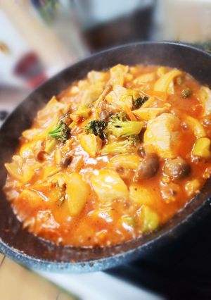 野菜たっぷりむね肉のトマトバジルソース煮-レシピのメイン写真